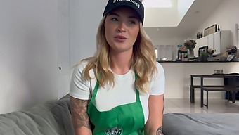 Barista Cheats On Her Boyfriend And Shows That She Is A Woman Who Knows How To Please.